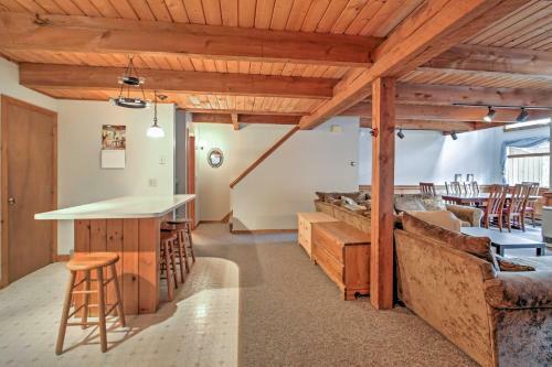 Spacious Bartlett Townhome Less Than 6 Mi To Attitash Mtn!