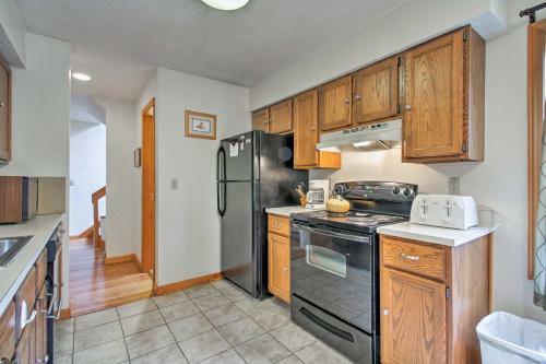 White Mtns Townhome With Pvt Deck And Pool Access