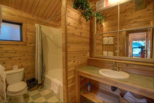 Smokey Joes By Lake Tahoe Accommodations