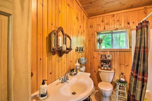 Cabin Retreat About 2 Mi To White Mountain Skiing