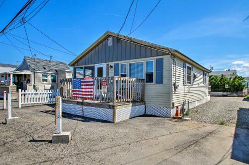 Hampton Cottage - Walk To Beaches And Marina!