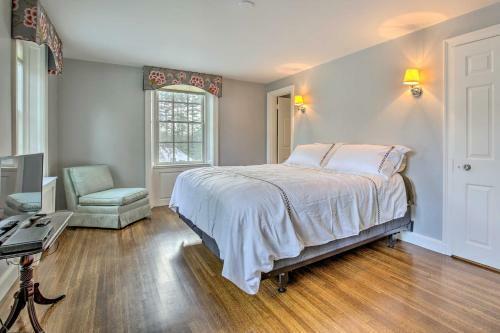Grand Estate With Courtyard - 2 Mi To Downtown!