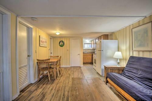 Apartamento Cozy Coastal Getaway - Walk To Beach And Shops!