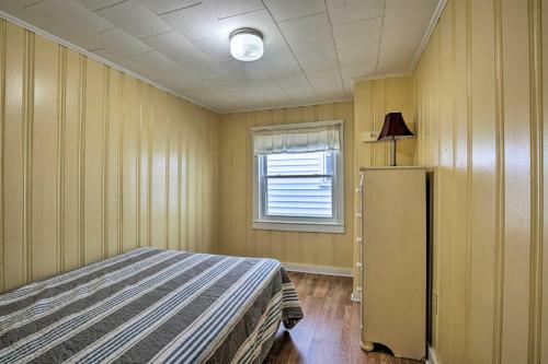 Apartamento Oceanside Retreat With Patio - Steps To Beach!