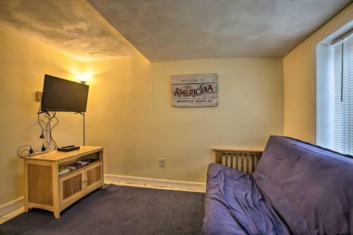 Apartamento Airy Coastal Getaway - Walk To Hampton Beach!