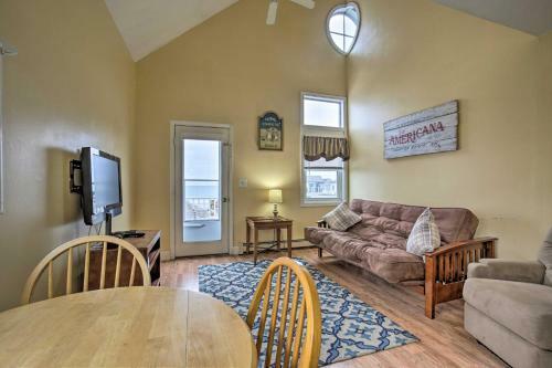 Apartment With Ocean Views Walk To Hampton Bch!