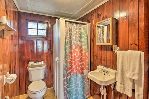 Charming Laconia Cottage Walk To Weirs Beach