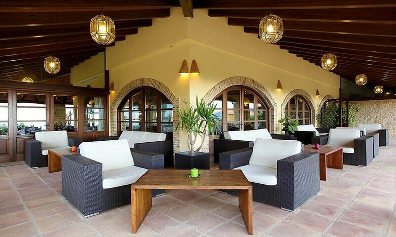 Hotel Alahuar