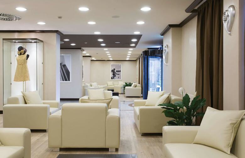 Hotel B4 Bologna Tower