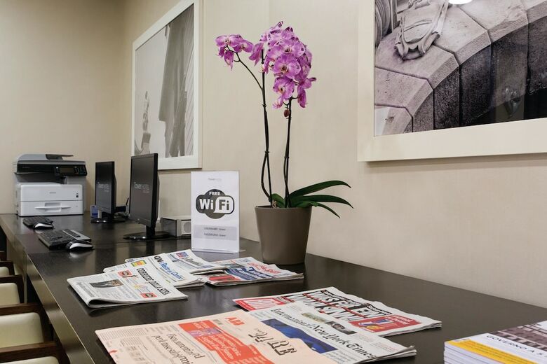 Hotel B4 Bologna Tower