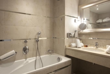 Hotel Renoir