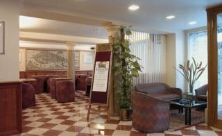 Hotel Commercio E Pellegrino