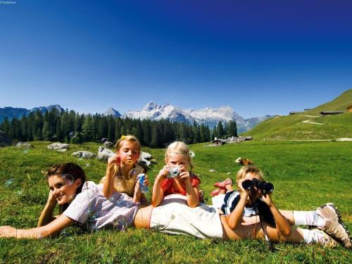 Chalet On A Ski-slope In Mauterndorf With Sauna & Jacuzzi