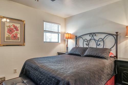 Redwood Commons B12