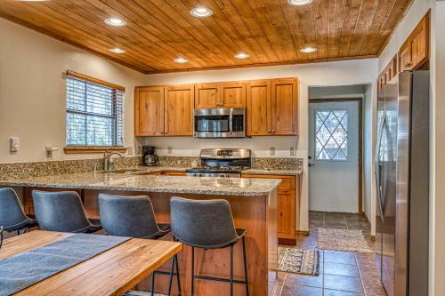Tschirtart Cabin - 4 Bed 2 Bath Vacation Home In Angel Fire