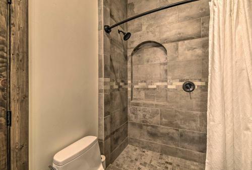 Custom Mountain Home Views, Hot Tub And Fire Pit!