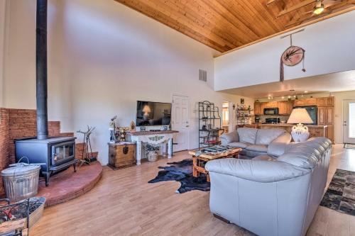 Peak View Lodge In Angel Fire Golf, Ski And Hike!