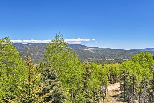 Spacious Angel Fire Retreat With Deck And Mtn Views