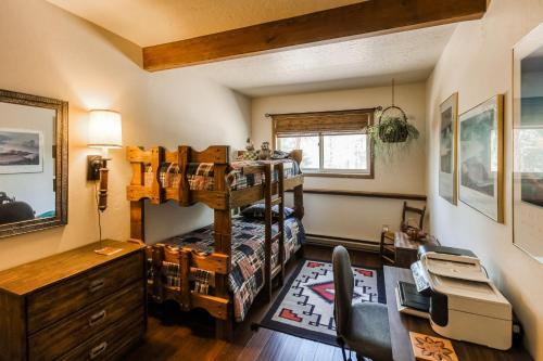 Elk & Deer View Home