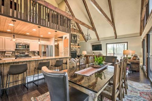 Deluxe A-frame Home With Game Room And Deck!