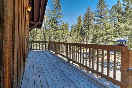 Reed Cabin With Deck - 3 Miles To Ski Cloudcroft!
