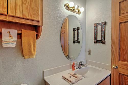 Charming Coppertop Cloudcroft Cabin 3 Mi To Ski