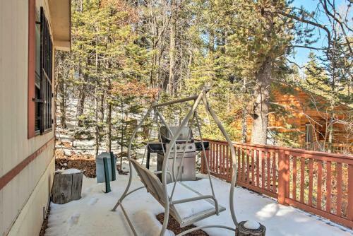Rustic Cloudcroft Cabin With Deck-near Skiing And Fishing!