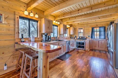 Pet-friendly Cloudcroft Cabin Walk To Shops And Food!