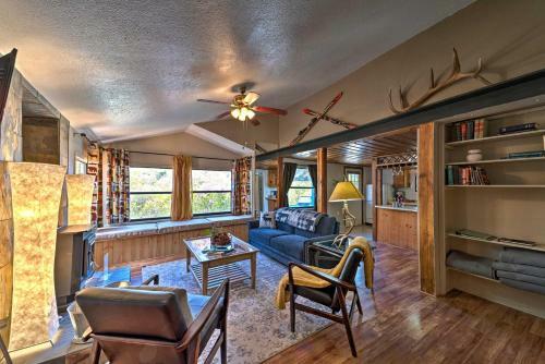 Cozy Outdoorsy Haven By Golf Course With Deck!