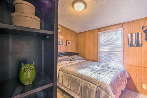 Lincoln Forest Retreat With Wraparound Deck!