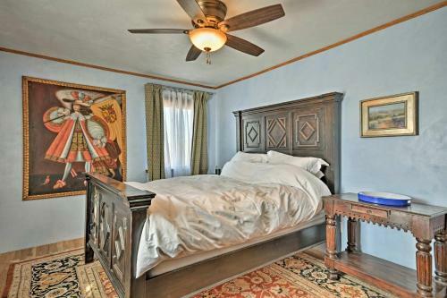 Cozy Blue Adobe With Steam Room 2 Mi From Taos!