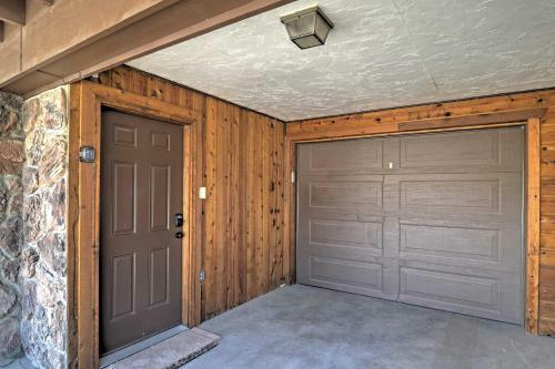 Red River Home With 2 Balconies - 1 Block To Main St!