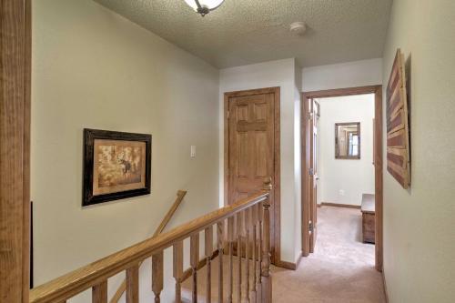 Red River Home With 2 Balconies - 1 Block To Main St!