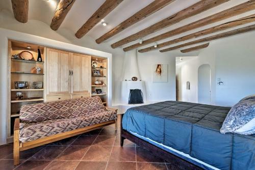 Rancho De Taos House With Balcony And Panoramic Views!