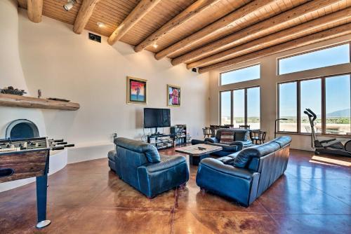 Rancho De Taos House With Balcony And Panoramic Views!