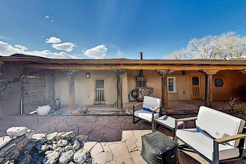 Apartamento Luxe 2-unit Hideaway - Historic Suite & Casita Duplex