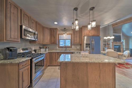 Ruidoso Home With Hot Tub, 19 Mi To Ski Apache!