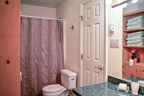 Quiet Ruidoso Hideaway - 2 Mi To Grindstone Lake!