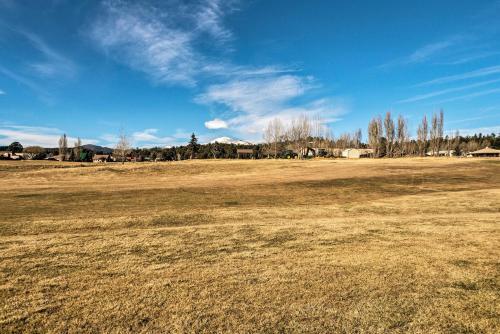 Apartamento Condo On Golf Course, 3 Mi To Downtown Ruidoso!