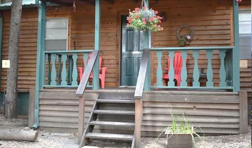 Cozy Bear 6, 1 Bedroom, Fireplace, Midtown, Sleeps 4