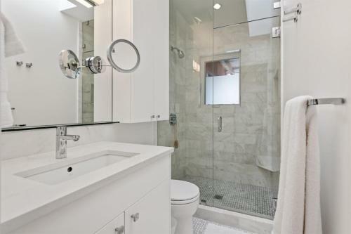 Casa Rojo - Sleek And Comfortable, Blocks From The Plaza