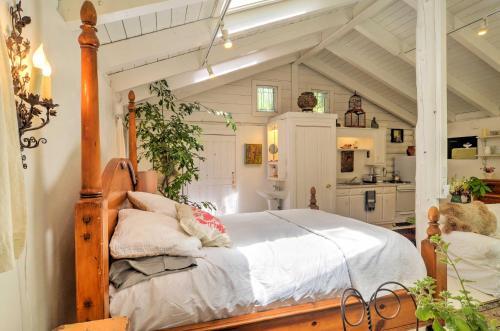 Charming Santa Fe Studio Cabin With Sauna And Patio!