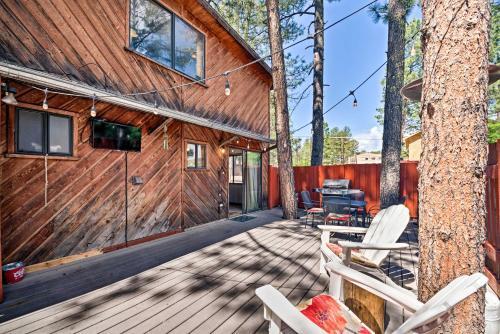 Modern Ruidoso Cabin With Deck - Walk To Midtown