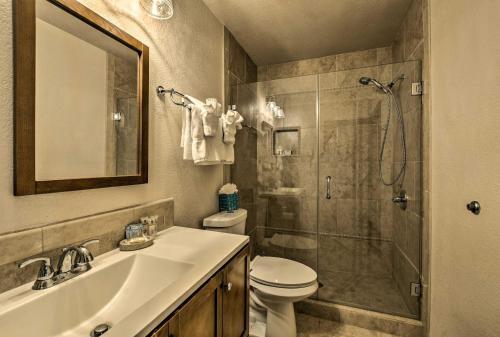 Apartamento Adobe-style Abode With Amenities - Walk To Plaza!