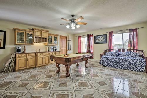 Bright Family Home With Spacious Yard And Mountain View
