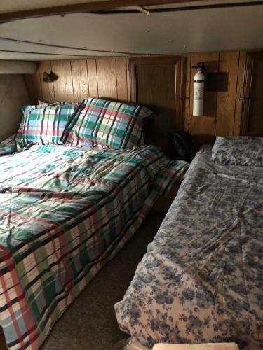 Hotel Hills Motel & Marina