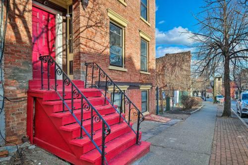 Albany Apartment Steps From The New York Capital