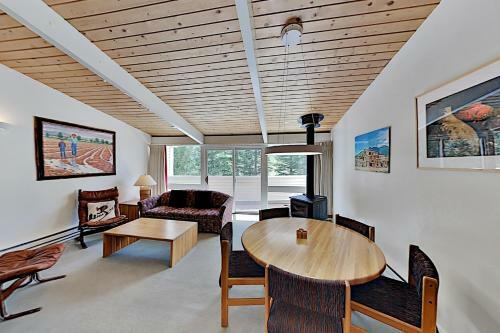 Apartamento Sierra Del Sol - River-view, Ski-in, Ski-out Gem Condo