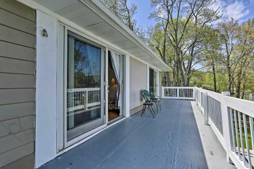 Luxe Lakefront Family Cottage With Private Dock