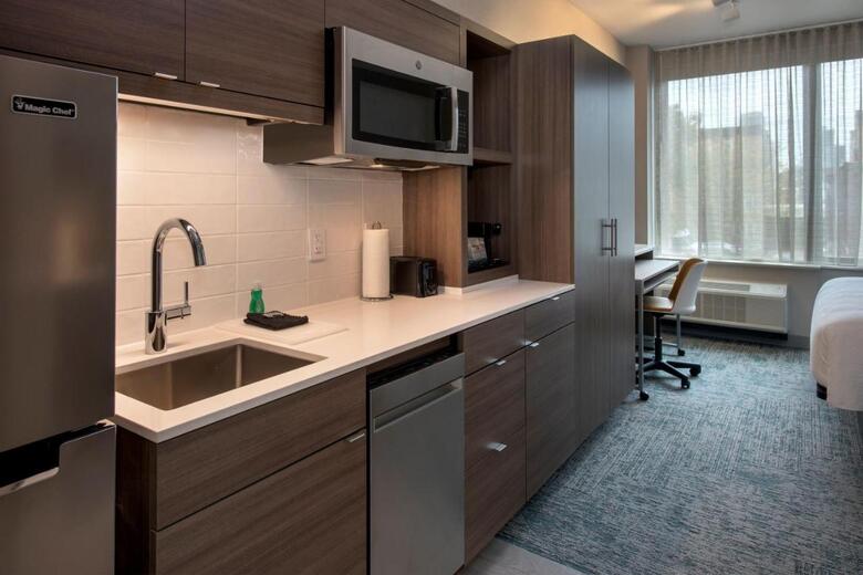 Hotel Towneplace Suites By Marriott New York Brooklyn
